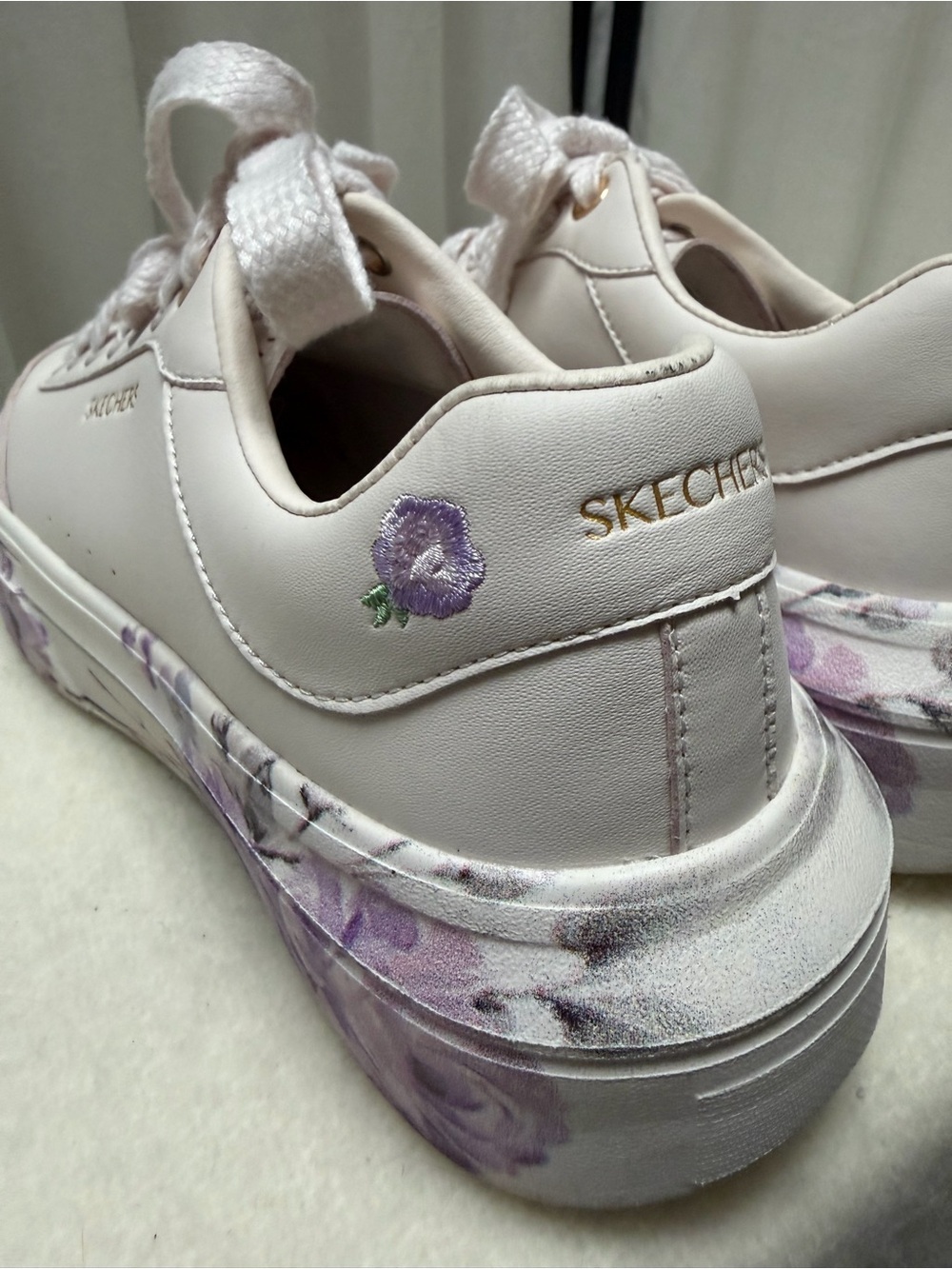 Skechers Sport Court 2.0 Floral Frenzy Memory Foam Sneakers White Purple - Picture 4 of 5
